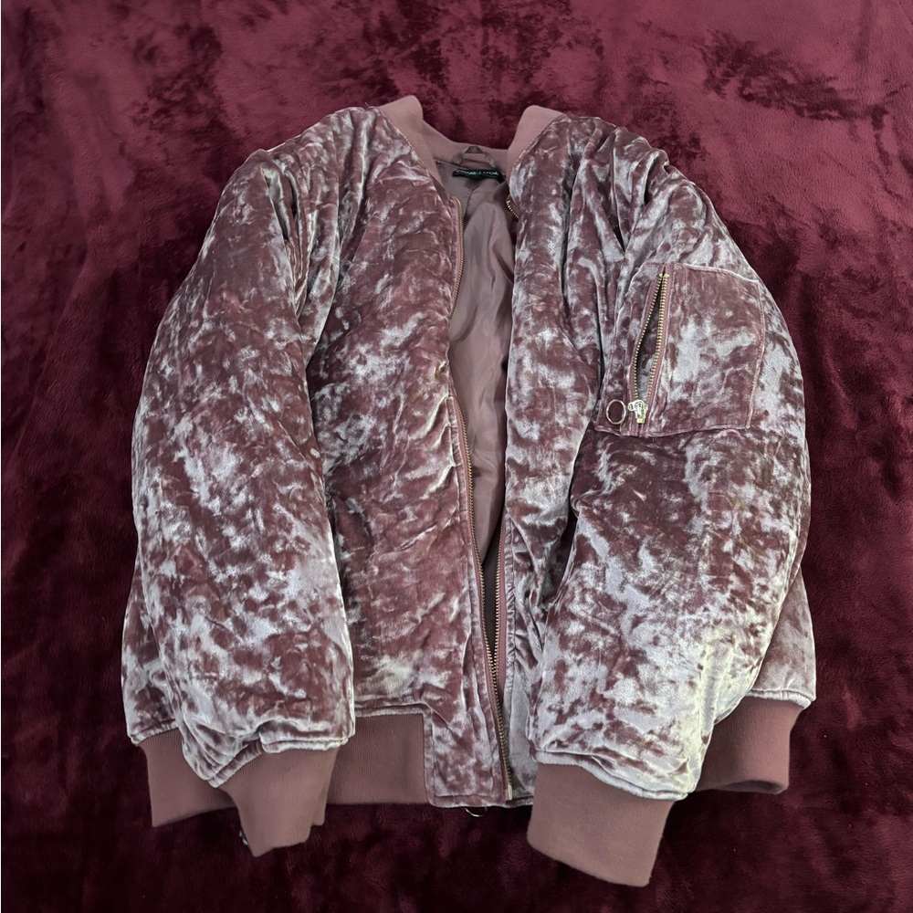 New Look Velvet Bomber Jacket in Mauve